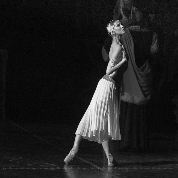 alina-somova-in-la-bayadere-3