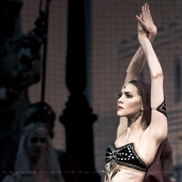 alina-somova-in-la-bayadere-12