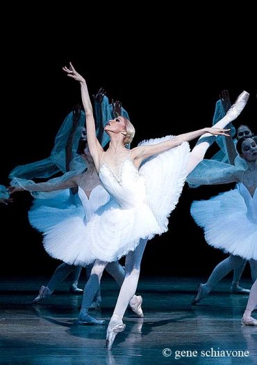 alina-somova-in-la-bayadere-pics-gene-schiavone-5